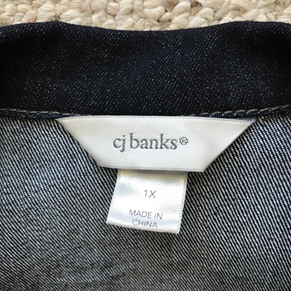 Christopher & Banks DenimJacket with embroidery - Picture 2 of 3